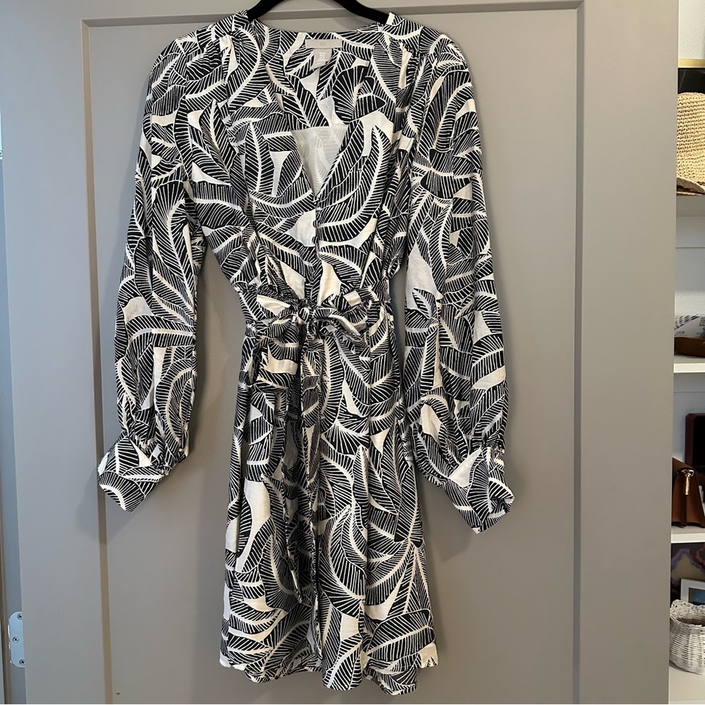 H&M Black and White Leaf Print Dress